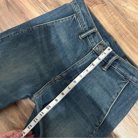 Vince Twisted Seam Relaxed Straight Leg Jeans - Picture 9 of 14
